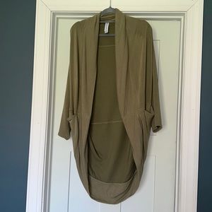 Athleta cocoon style wrap